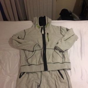 Boys H&M jogging suit size 12-14